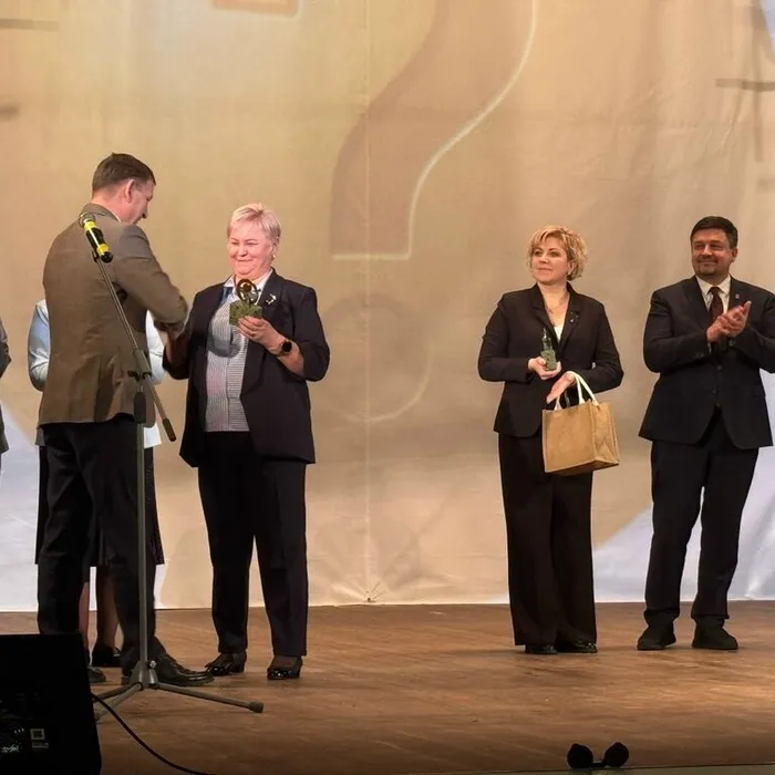 Церемония передачи символа проекта "Центр культуры Пермского края"